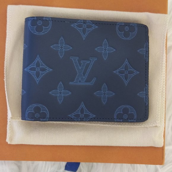 SOLD! BNWT LV Monogram Shadow Multiple Wallet in Rare Navy (Full Inclusion) - Picture 15 of 16